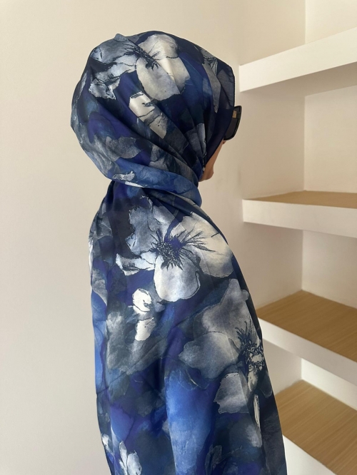 �i�ek Desen Pamuklu Soft �al - Mavi